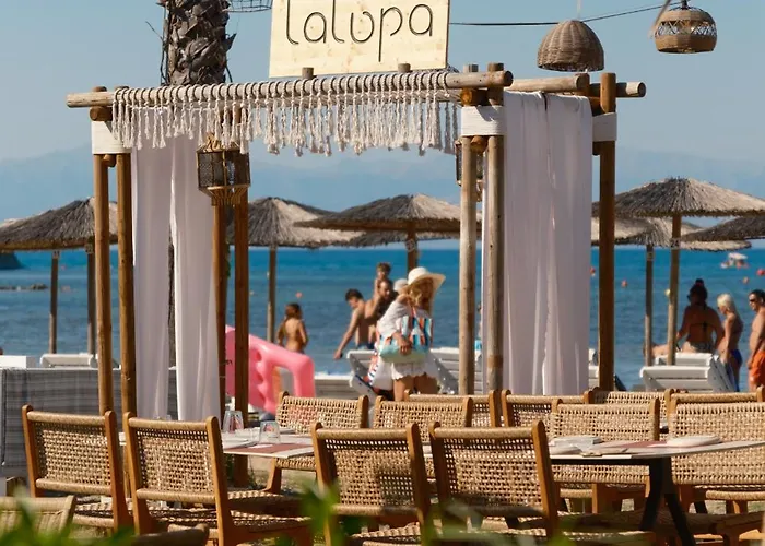 Argilos Aparthotel 3*